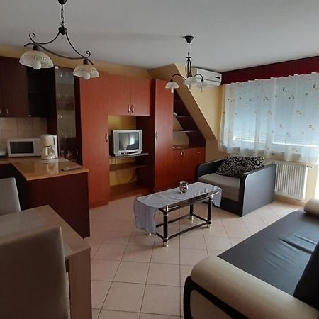 Elizabet Apartman A Belvarosban Сарваш Екстер'єр фото